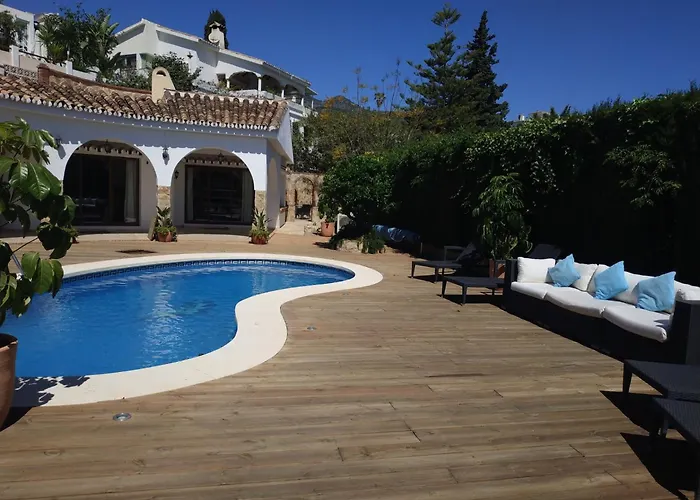 Summer Offers! Fabulous Luxury Villa Near The Beach Sleeps 8